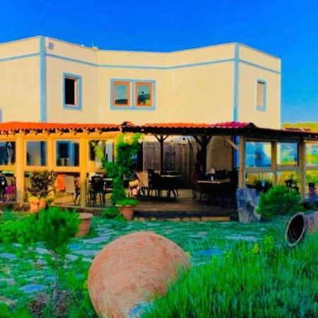 בוזקאדה Sukha Inn Hotel & Beach מראה חיצוני תמונה