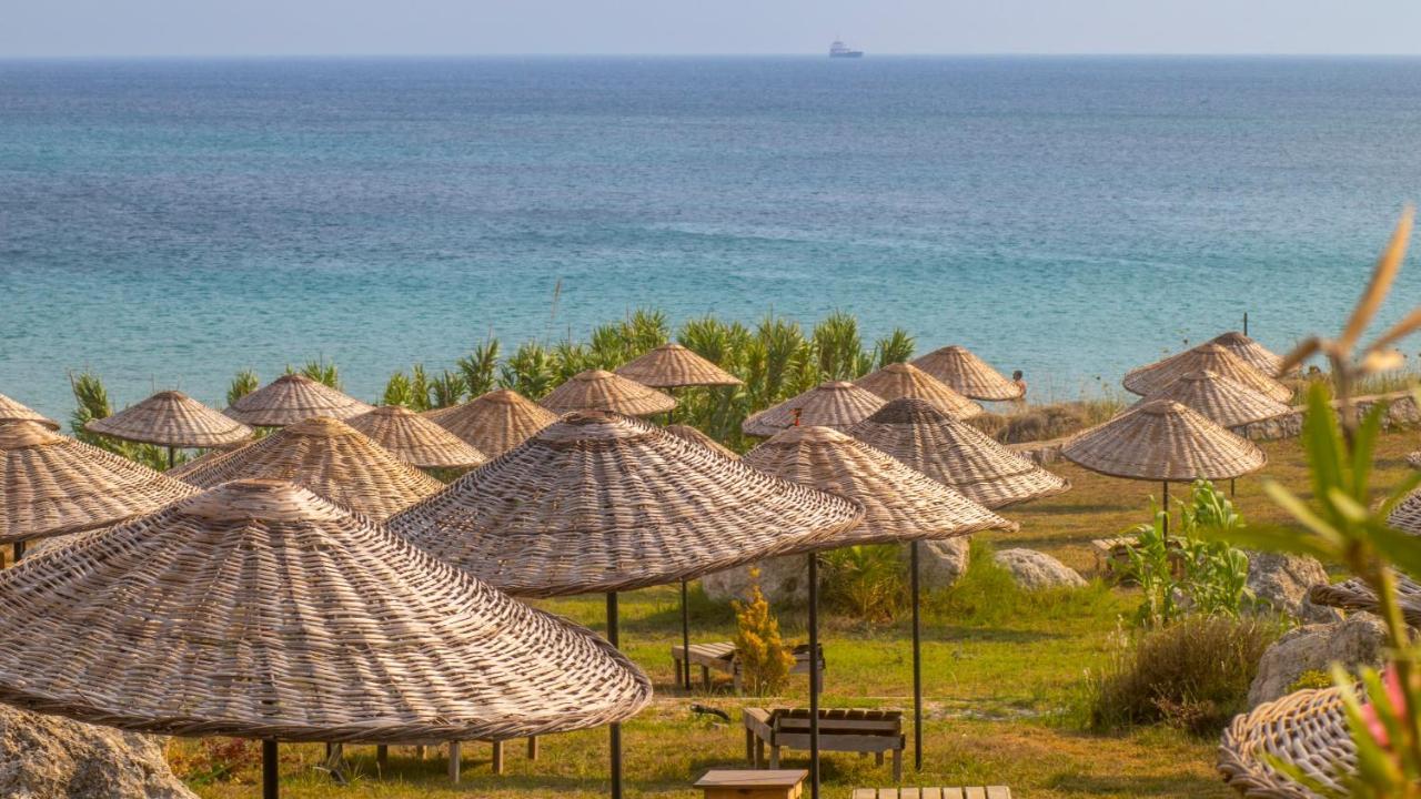 בוזקאדה Sukha Inn Hotel & Beach מראה חיצוני תמונה