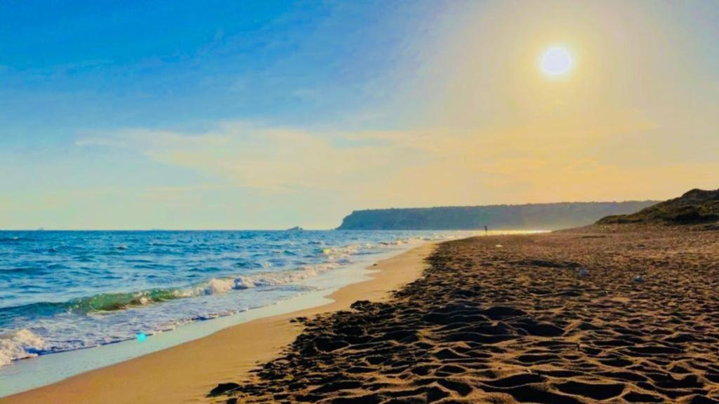 בוזקאדה Sukha Inn Hotel & Beach מראה חיצוני תמונה