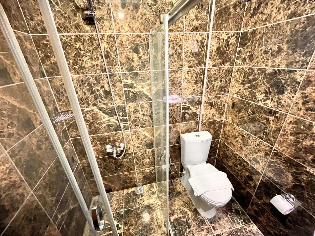 בוזקאדה Sukha Inn Hotel & Beach מראה חיצוני תמונה