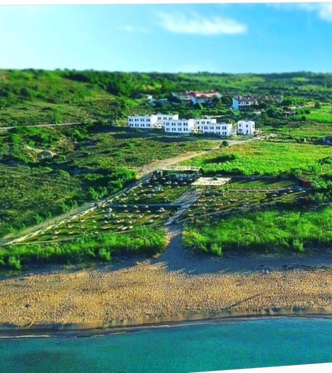 בוזקאדה Sukha Inn Hotel & Beach מראה חיצוני תמונה